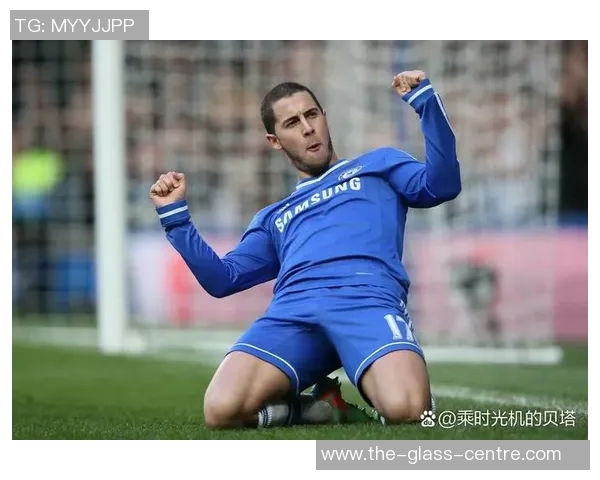 白发球星的传奇人生 从足球场到生活的精彩篇章