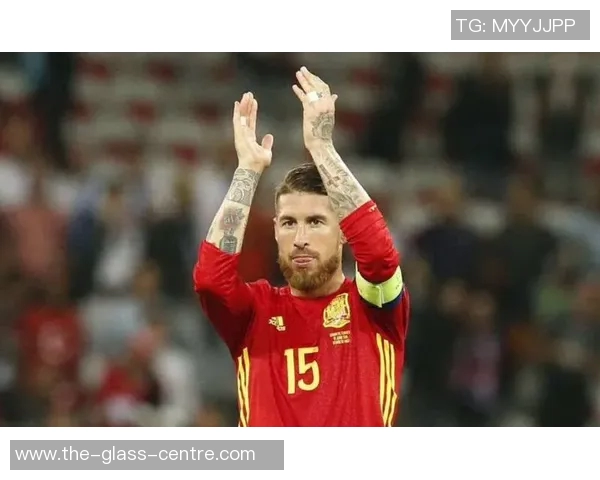 足球历史上最神仙球星的传奇之路与巅峰时刻回顾 足球历史上最神仙球星的传奇之路与巅峰时刻回顾